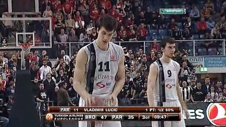 世欧预战报：奥亚萨瓦尔救主，西班牙2-2土耳其不败晋级（世预欧区战报：奥亚萨瓦尔绝平救主，西班牙2-2土耳其不败出线）