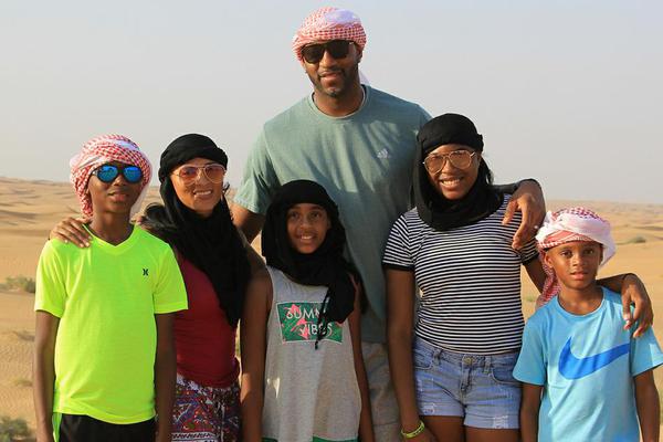 德天空：吉拉西的合同中有仅适用皇萨城等7队的解约条款（德天空：吉拉西合同含仅对皇马、巴萨、曼城等7队生效的解约条款）