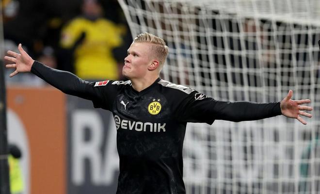 记者：孔蒂和那不勒斯的关系依然紧张，后者已经接触莫塔（记者称孔蒂与那不勒斯关系仍紧张，球队已接洽莫塔）