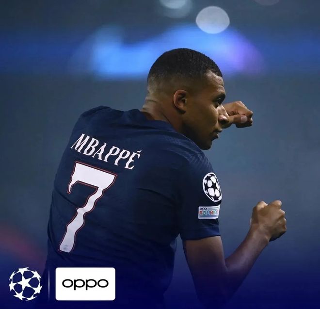 16岁344天，基亚拉是拜仁队史德甲第二年轻的出场球（16岁344天，基亚拉成为拜仁德甲队史第二年轻出场球员）