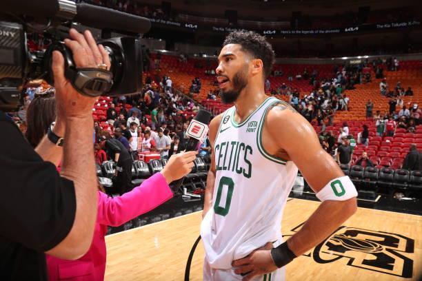 阿森纳恐怖主场难耐欧冠之王 首回合或1-1战平（阿森纳魔鬼主场难撼欧冠霸主 首回合恐以1-1收场）