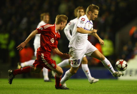 距降级区1分，记者：沃尔夫斯堡已决定解雇主帅西莫尼斯（记者曝沃尔夫斯堡已将主帅西莫尼斯下课，球队仅领先降级区1分）